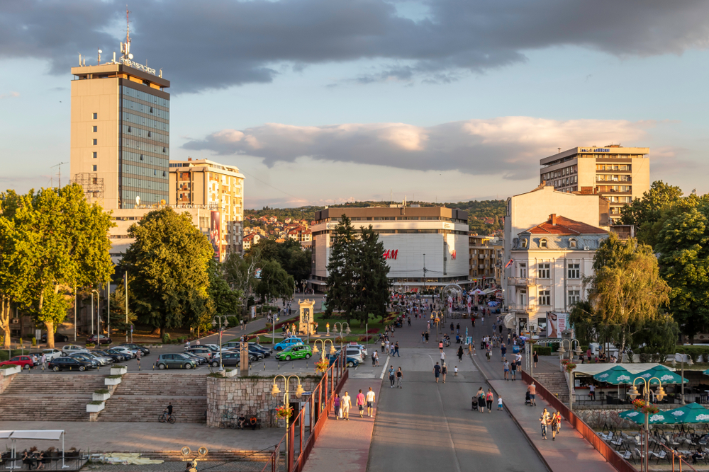 DOMAĆI TURISTI PREDNJAČE Izgleda svi putevi ipak vode u Niš - zabeležen je rekordan rast turista