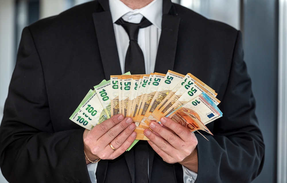 ZA JEDNU INFORMACIJU DAJU 150.000 Imaju samo jedno pitanje, a tačan odgovor garantuje pare u džepu
