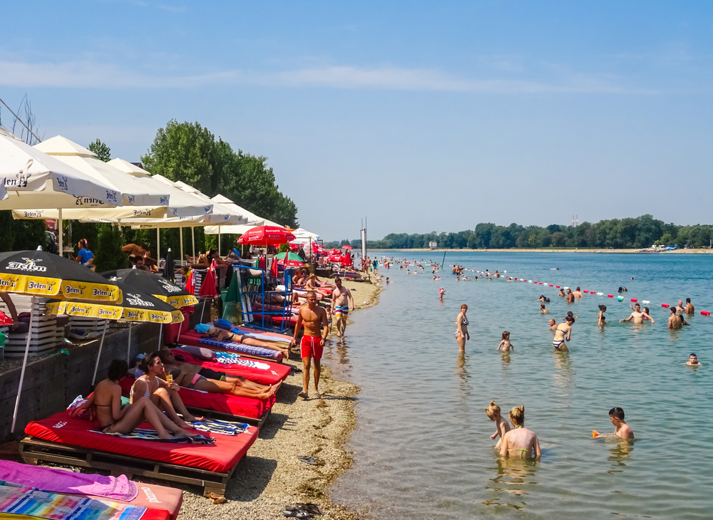 PREVRŠILI SVAKU MERU Ponovo je cena sa Ade Ciganlije razbesnela građane - "niko nije lud da ovo plaća" (FOTO)