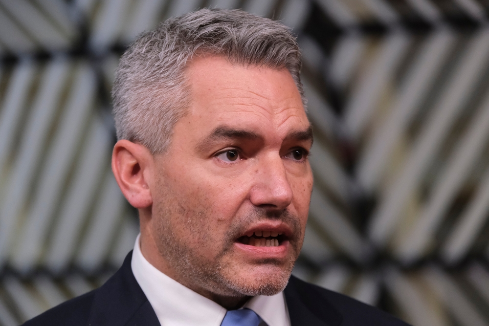 PRE NEGO ŠTO IZUMRE Austrijski kancelar traži da se korišćenje keša uvede u ustav