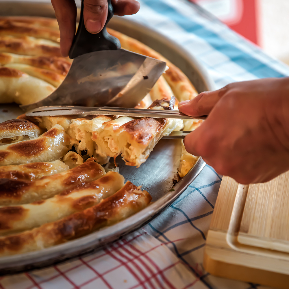 U SELU U NJUJORKU Srbin i Hrvatica prave i prodaju burek za 1.000 dinara, i rasturaju se od posla