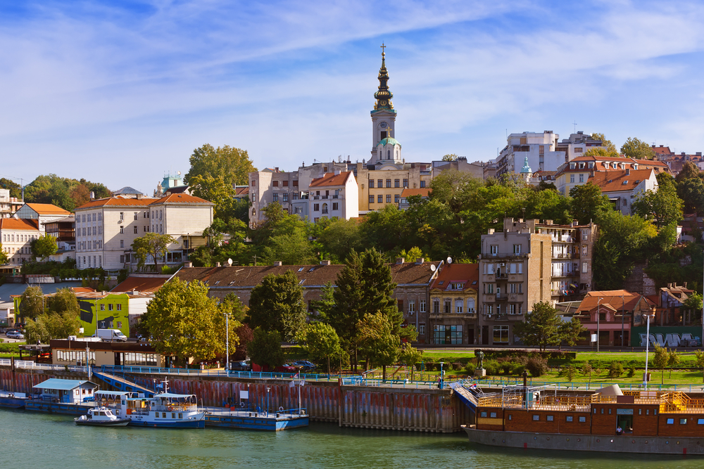ODLIČAN POLOŽAJ NAŠE ZEMLJE Veliko interesovanje za Srbiju - više od 20 velikih investitora želi saradnju