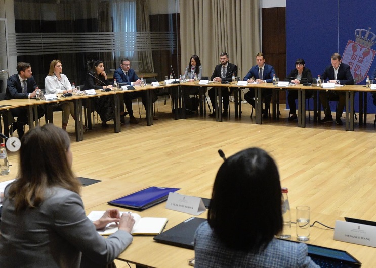 MALI NA SASTANKU SA PREDSTAVNICIMA MMF-A "U daljim reformama ključna ostaje energetika i restrukturiranje EPS-a"