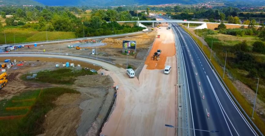 OTVARANJE AUTO-PUTA RUMA ŠABAC Kao što je i obećano - a sledeći mesec sledi otvaranje dela Moravskog koridora