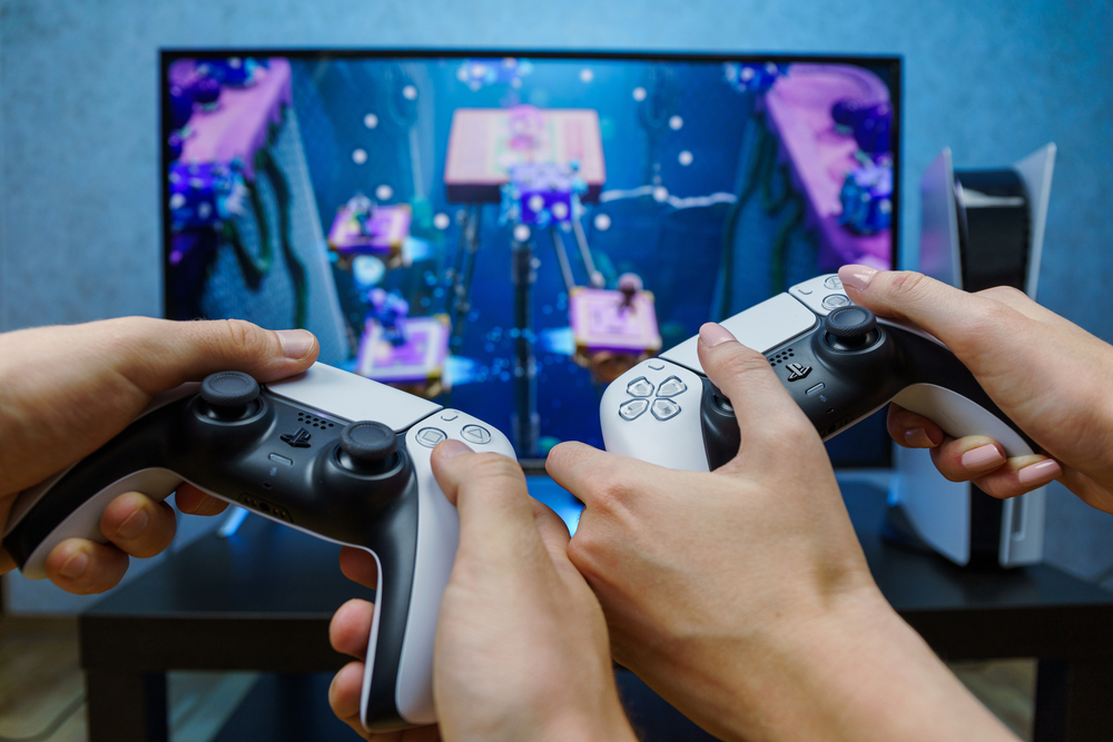 POSKUPLJUJE SONY PLASTATION Novi dizajna, manja konzola, ali veća cena