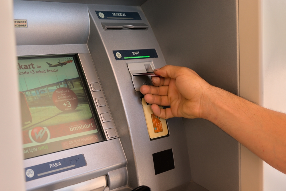 Bankomat vam je skinuo pare, ali nije isplatio - šta u toj situaciji da radite?