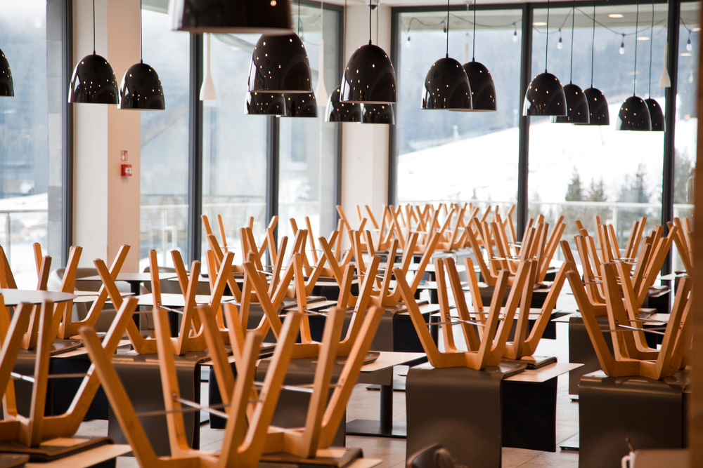 BESPARICA ČINI SVOJE Restorani su prošlost, a brza hrana budućnost