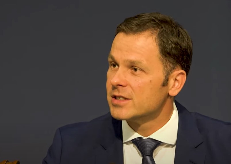 KRENULA JE NOVA ISPLATA OD 10.000 DINARA Siniša Mali saopštio lepe vesti