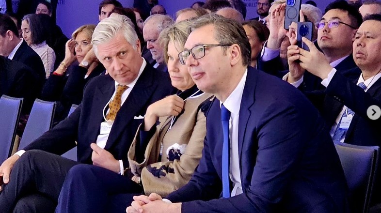 ZA BOLJU BUDUĆNOST SRBIJE Produktivni dijalozi predsednika Vučiča u Davosu