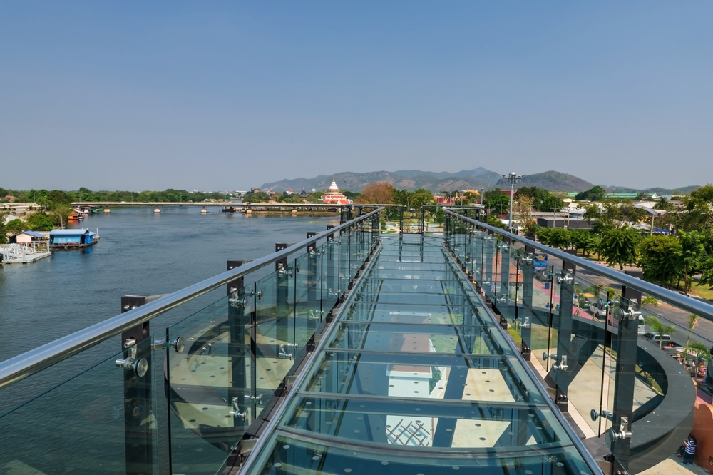 DOVEŠĆE JOŠ TURISTA, ALI I VIŠE PARA Predsednik Vučić spomenuo Sky Walk - sada je svima jasno o čemu je reč
