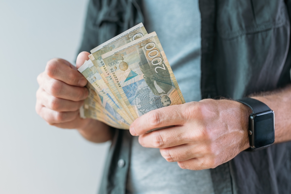 NIŠLIJE OVO JE OGLAS ZA VAS Vlasnik zanatske radnje nudi početnu platu od 100.000 dinara