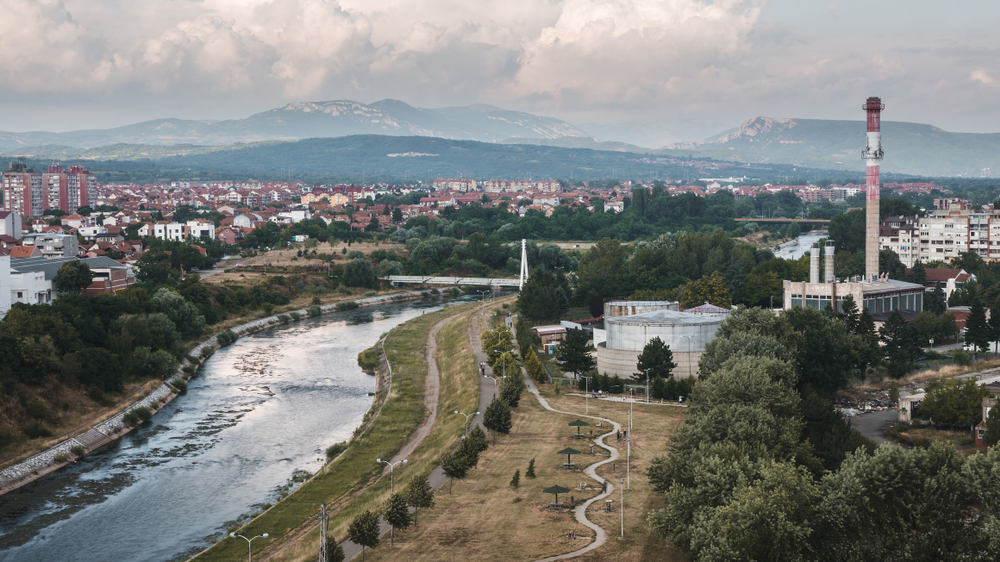 JUGOSLOVENSKI GIGANT RASPRODAJE IMOVINU Pored zgrade, na licitaciji je i kancelarijski nameštaj