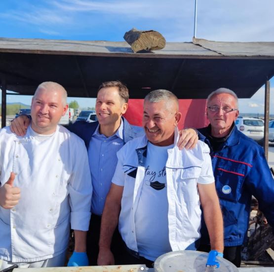 "Savremena tehnologija je tu, ali Srbija ne treba da se odrekne starih običaja"