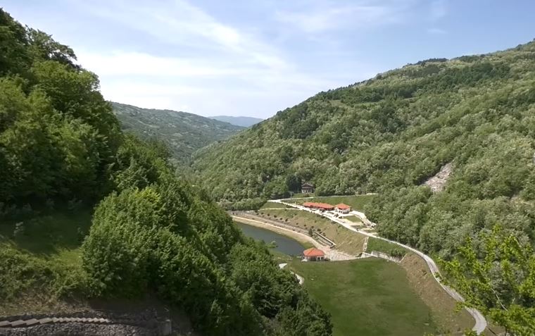 NOĆENJE ZA 585 DINARA PO OSOBI Lekovita banja sa netaknutom prirodom - najjeftinija u Srbiji