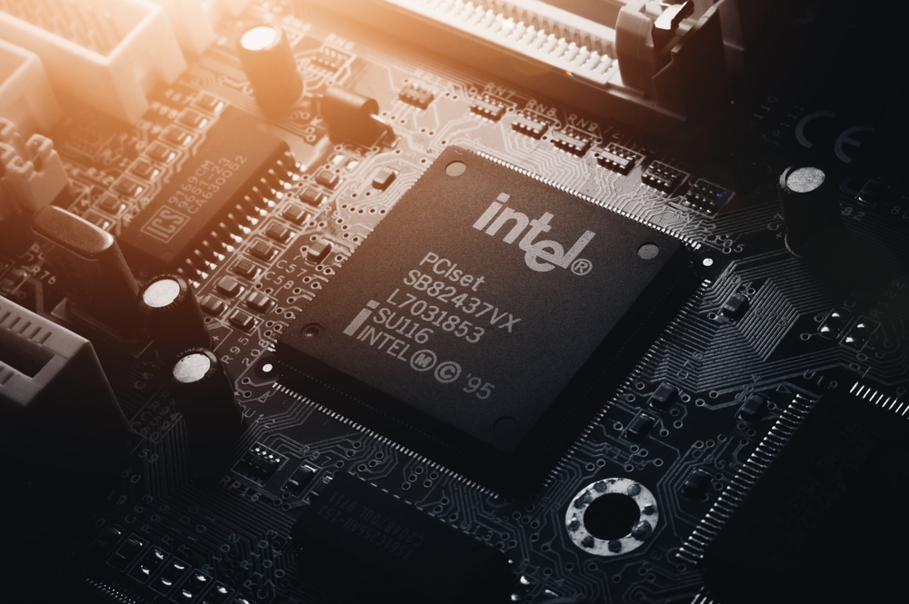 Moćni Intel puca, za sve su krive nove američke sankcije protiv Kine