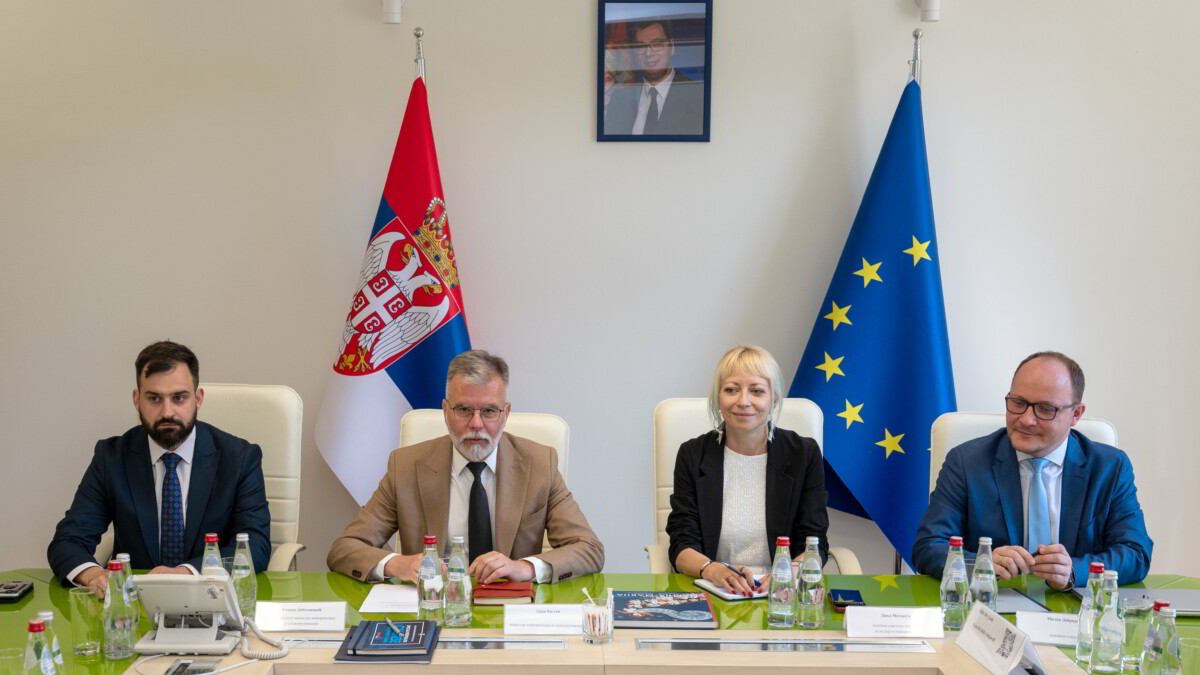 Ministar Dejan Ristić se sastao sa ambasadorima Francuske i Izraela - stigle pohvale za odlične rezultate u oblasti telekomunikacija