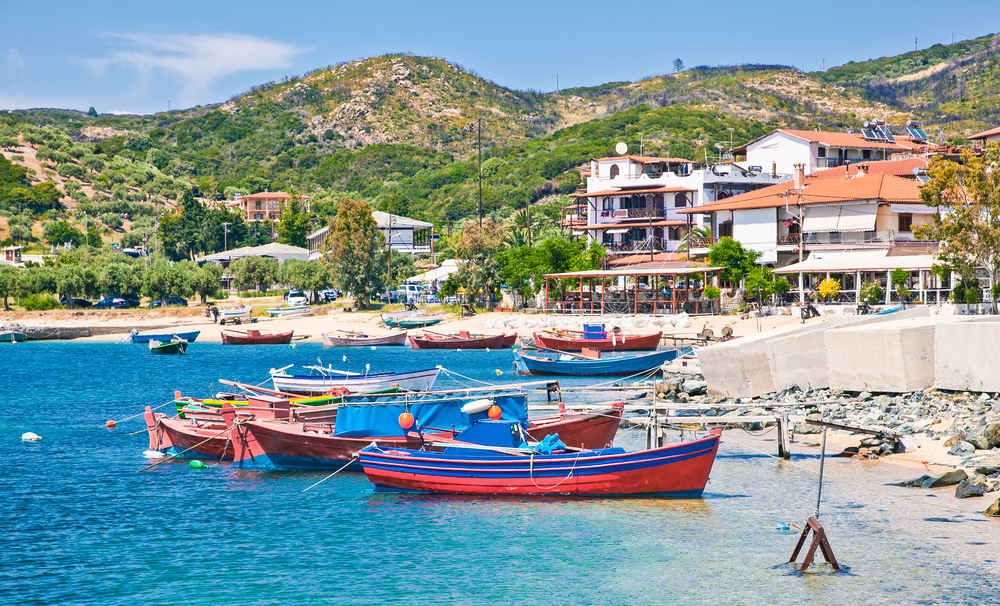 NEMA VEZE ŠTO JE OKTOBAR Halkidiki obojen Srbima - toplo more i niske cene