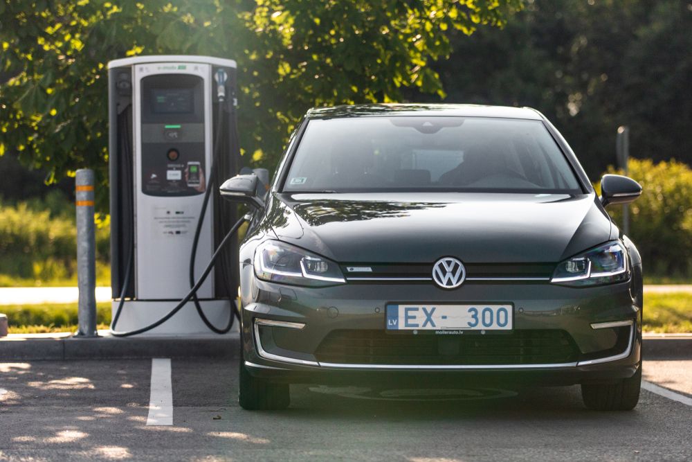 Srbija je puna polovnih električnih automobila - cene idu od 5.500 do 130.000 evra