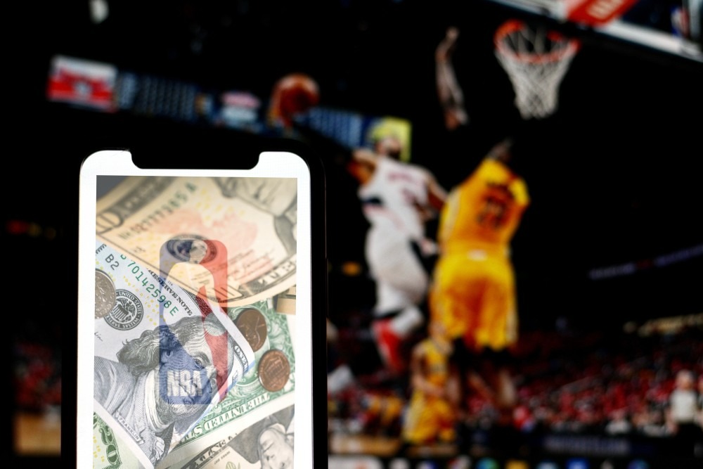 OD NBA ZVEZDA DO SIROTINJE Brzo zarade na stotine miliona dolara, ali ih još brže potroše