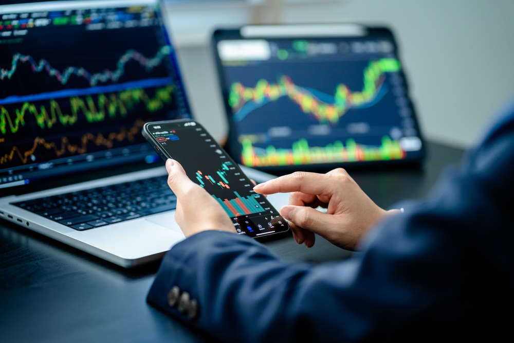 INVESTITORI ZABRINUTI Pad ide sve dublje - razvoj privrede pod lupom