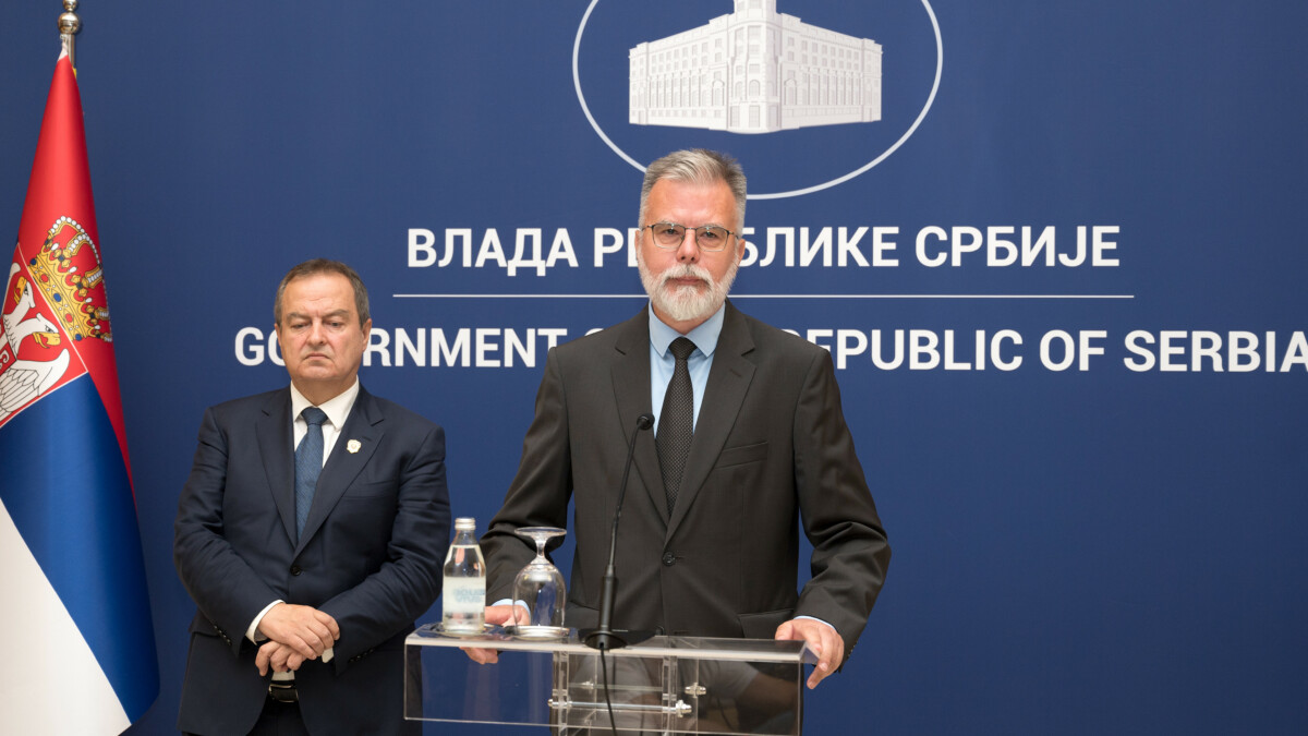 Ministar Ristić potpisao sa ministrom Dačićem Sporazum o saradnji na prenosu hitnih informacija