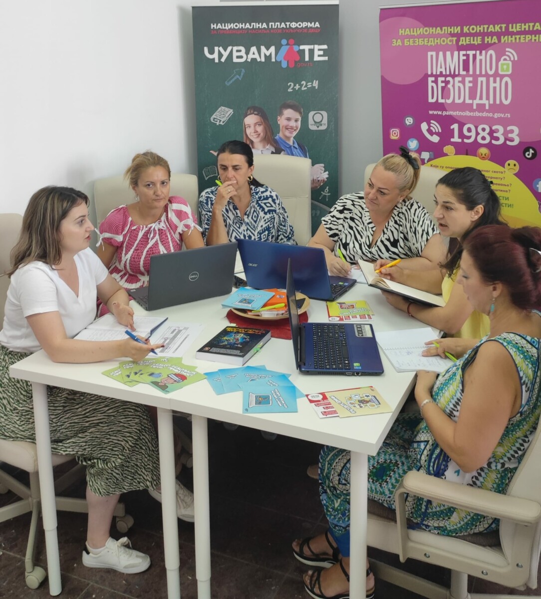 INTENZIVIRANE AKTIVNOSTI NACIONALNOG KONTAKT CENTRA ZA BEZBEDNOST DECE NA INTERNETU Pozivi su besplatni i anonimni