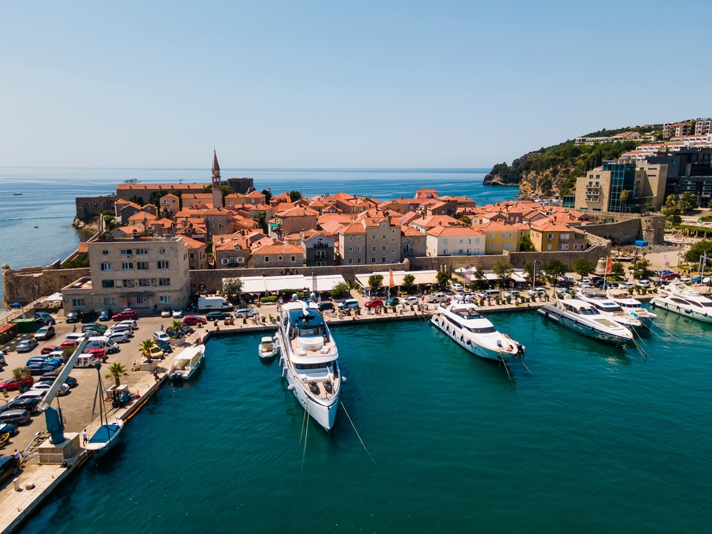 SLAVNI DANI SU PROŠLI Zašto je Budva postala mesto koje turisti zaobilaze