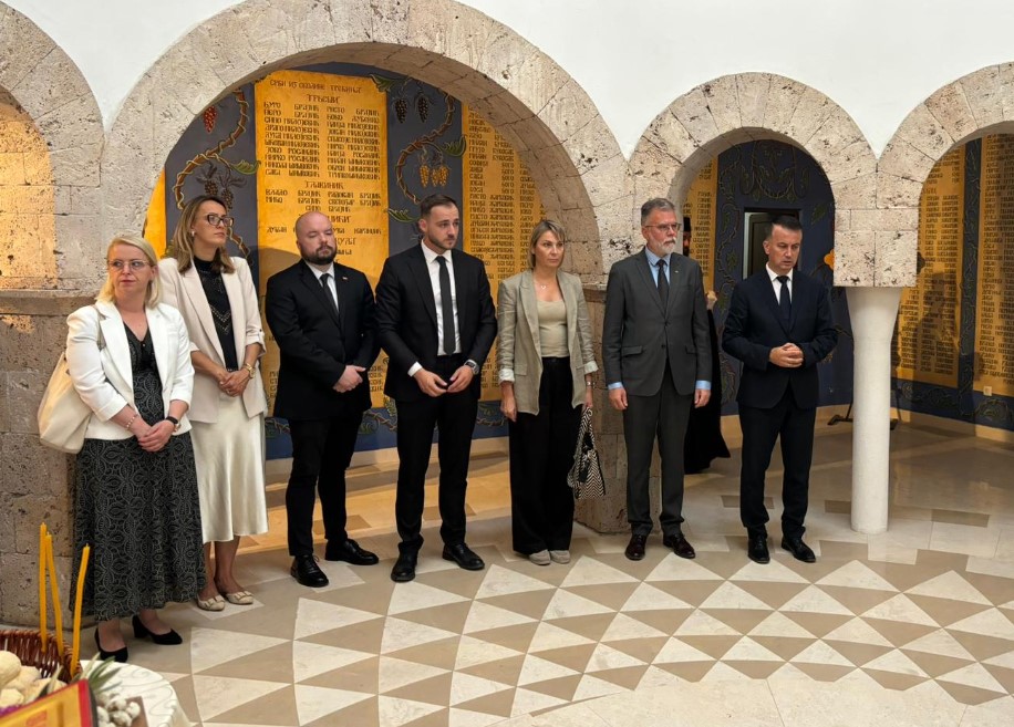 "Da vaskrsne sećanje na prebilovačke žrtve"... Ministar Ristić u spomen domu ,,Sveti kralj Milutin“