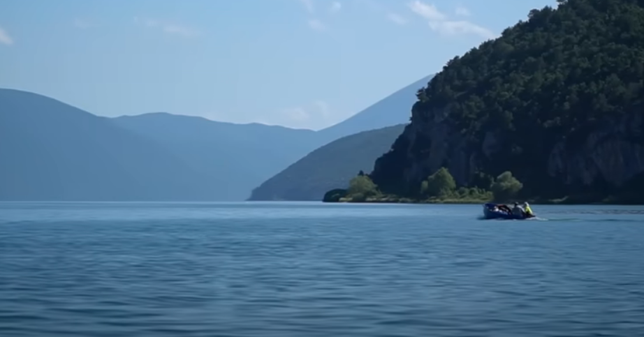Pravi izbor za avanturiste - Posetite mistično ostrvo zmija u našem komšiluku (VIDEO)