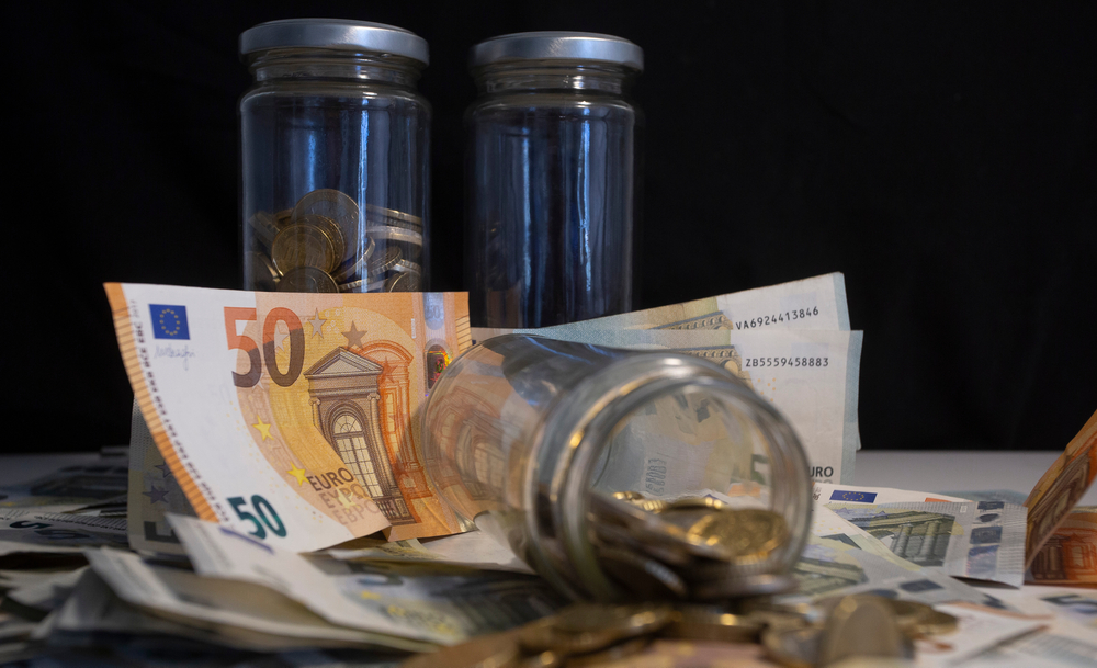 Zašto nije dobro da čuvate novac "na gomili"?