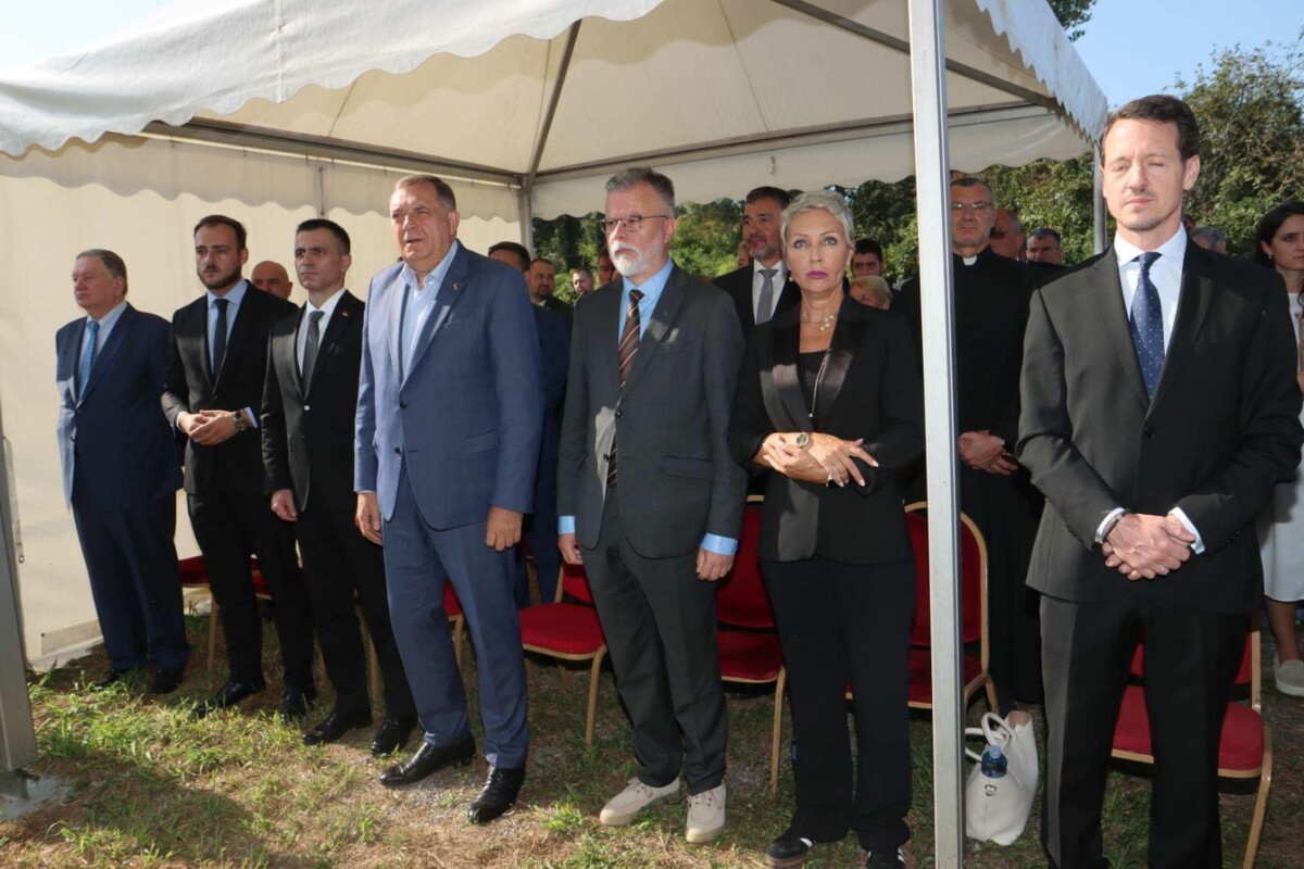Ministar Ristić prisustvovao molitvenoj proslavi Svetih novomučenika jasenovačkih