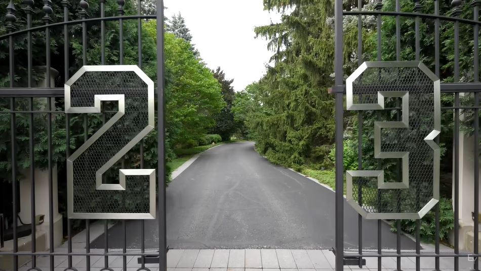 Zavirite u vilu slavnog Majkla Džordana - košarkaš ipak oborio cenu (VIDEO)