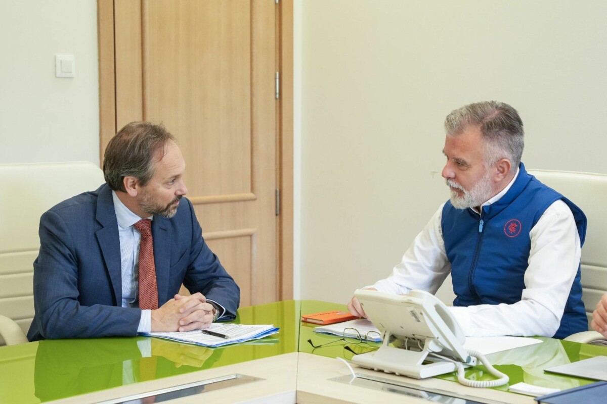 Ministar Ristić i ambasador Žiofre o stanju i mogućnostima daljeg razvoja oblasti javnog informisanja i telekomunikacija