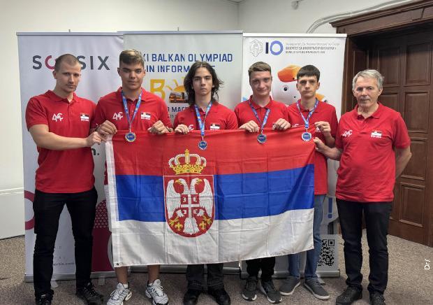 MINISTARSTVO UPUTILO ČESTITKE Čestitali srpskom timu na osvojenim medaljama na informatičkoj olimpijadi