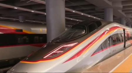 Pun gas - ovaj voz juri 800 km/h, ubrzava za 5,3 sekunde (VIDEO)