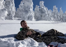 Snežna čudovišta i vrele kupke - ovo jedinstveno skijalište fascinira posetioce (VIDEO)