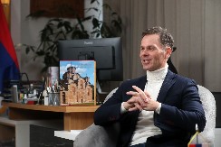 Mali: "Očekujem da mađarski MOL do polovine marta zvanično preuzme NIS"