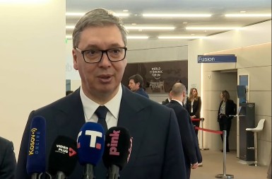 Vučić se sastao sa predsednicom EBRD-a u Davosu