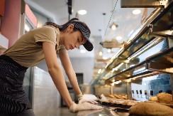 Ovo više nije lični problem - posao "lomi" mlade i šalje ih u preranu penziju