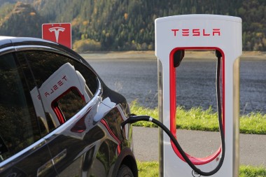 MASK U PROBLEMU Tesla ima lošu prodaju