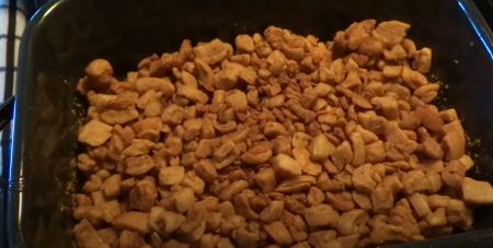 CENA ČVARAKA ŠOKIRALA GRAĐANE Kilogram košta koliko ceo porodični ručak