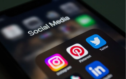 Makron povlači radikalan potez - Društvene mreže proglašene opasnim za mrežu 