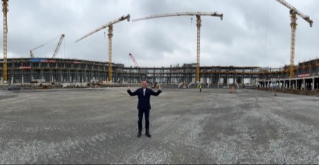 Siniša Mali obišao gradilište Nacionalnog stadiona u Surčinu (FOTO)