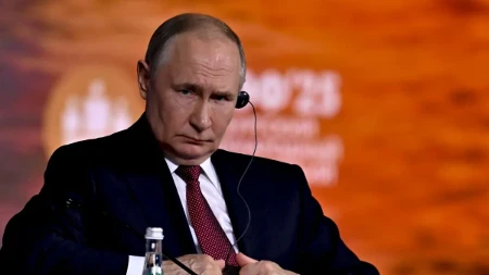 Ruka ruci - Tramp se dogovorio sa Putinom, dizel može