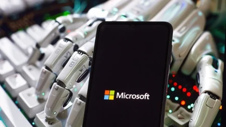Majkrosoft planira masovnu primenu novih AI čipova od 2027. godine