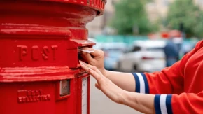 Tradicionalna pošta gubi trku sa vremenom - britanski gigant ukida do 2.500 radnih mesta