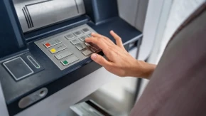 Nova pravila za bankomate - stižu glasovne instrukcije i pristupačniji ekrani