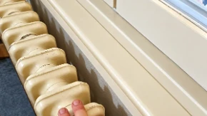 Trik sa folijom rešava problem za 5 minuta kada vam je radijator hladan dole, a topao gore