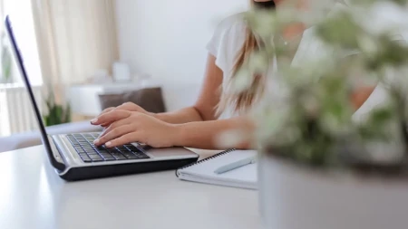 Internet je stigao u gotovo svaki dom u Srbiji - koliko građana je svakodnevno onlajn