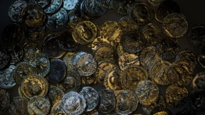 Preorana njiva otkrila je blago - našli su 141 rimski zlatnik, država im je platila 308.600 evra